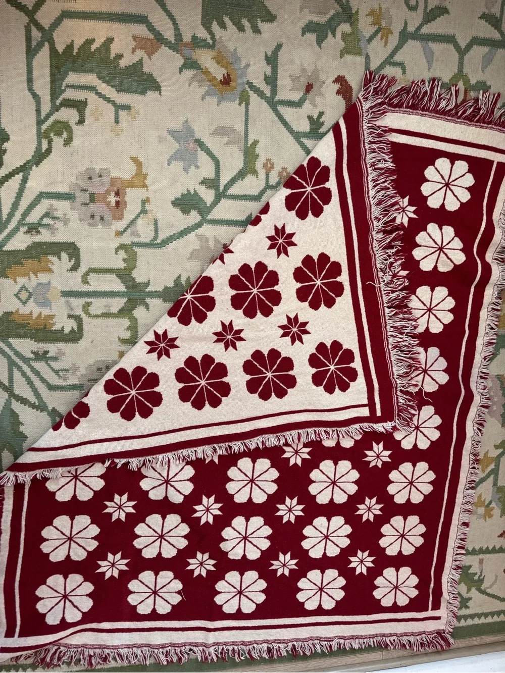 Vintage Red Floral Diamond Quilt Pattern Fringe Throw Blanket